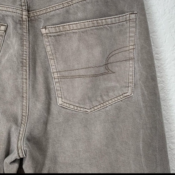 American Eagle high rise button fly capri - Picture 3 of 3